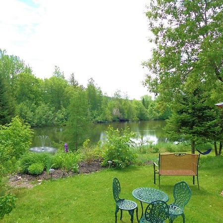 Motel Des Deux Lacs Waterloo Buitenkant foto