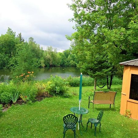Motel Des Deux Lacs Waterloo Buitenkant foto