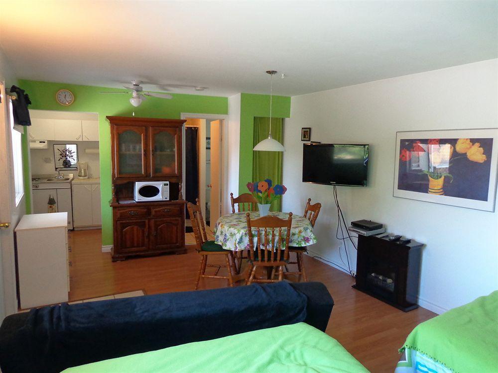 Motel Des Deux Lacs Waterloo Buitenkant foto
