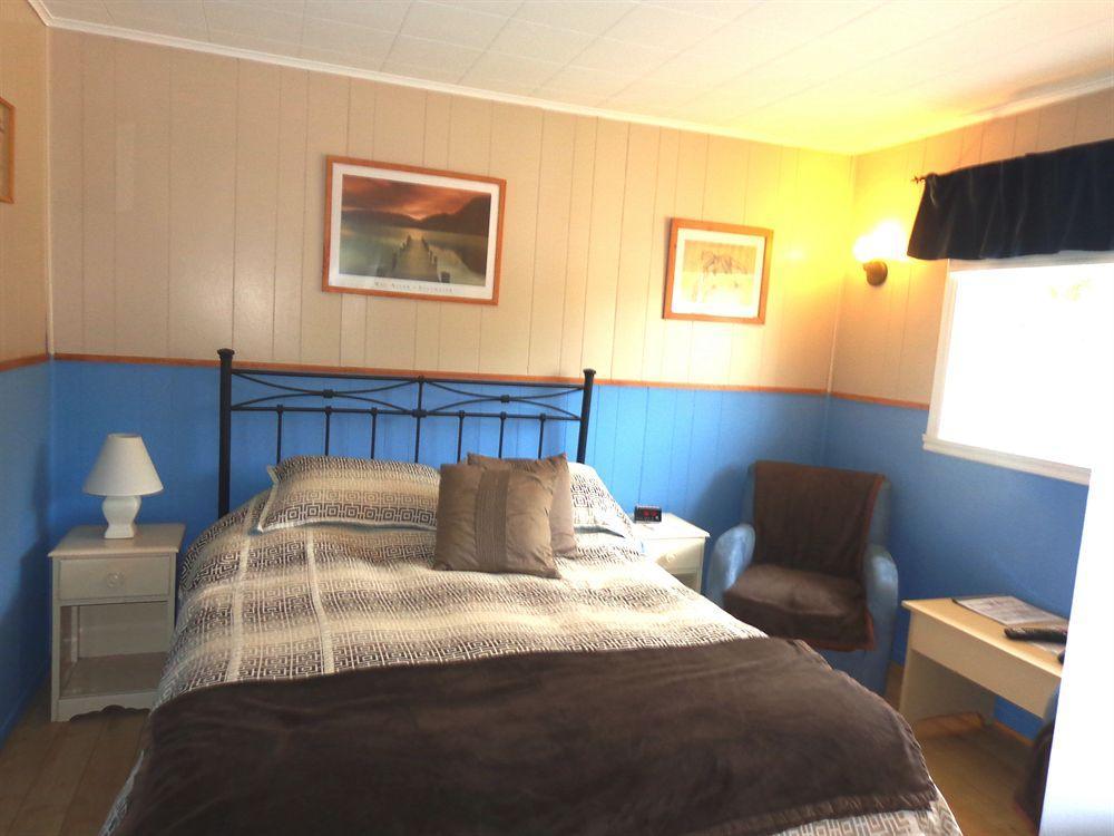 Motel Des Deux Lacs Waterloo Buitenkant foto