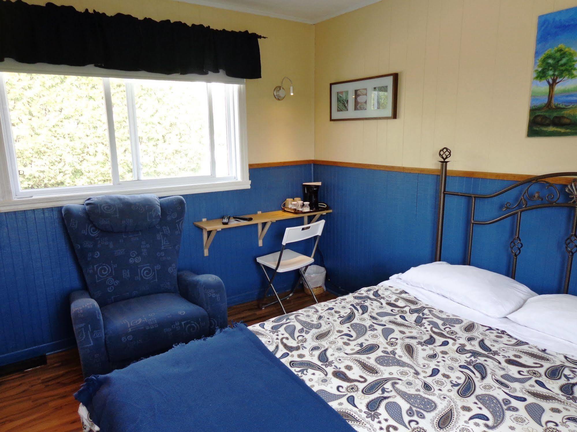 Motel Des Deux Lacs Waterloo Buitenkant foto
