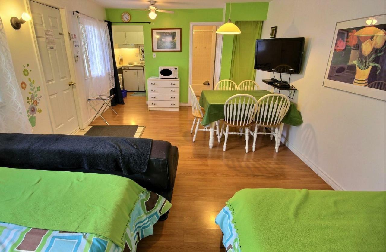 Motel Des Deux Lacs Waterloo Kamer foto